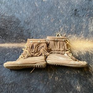 Minnetonka Trapper boot moccasins